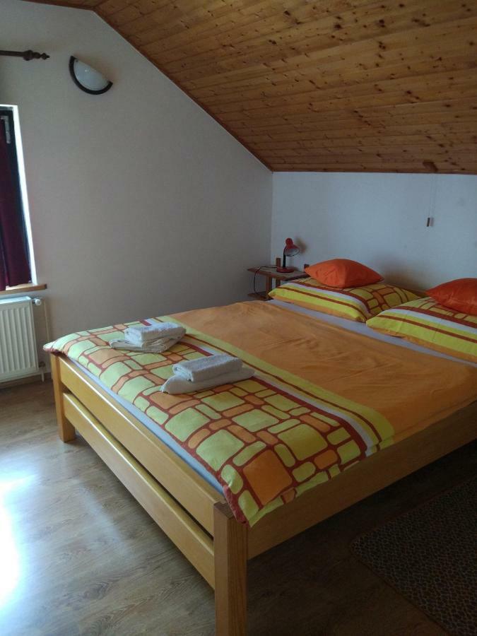 Apartment Jelena Seliste Dreznicko Exteriör bild
