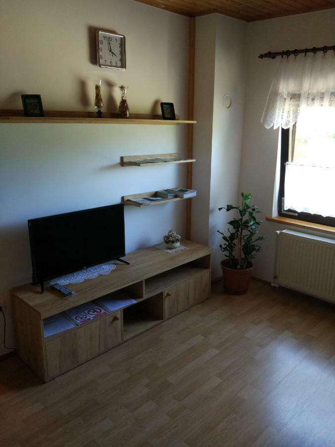 Apartment Jelena Seliste Dreznicko Exteriör bild